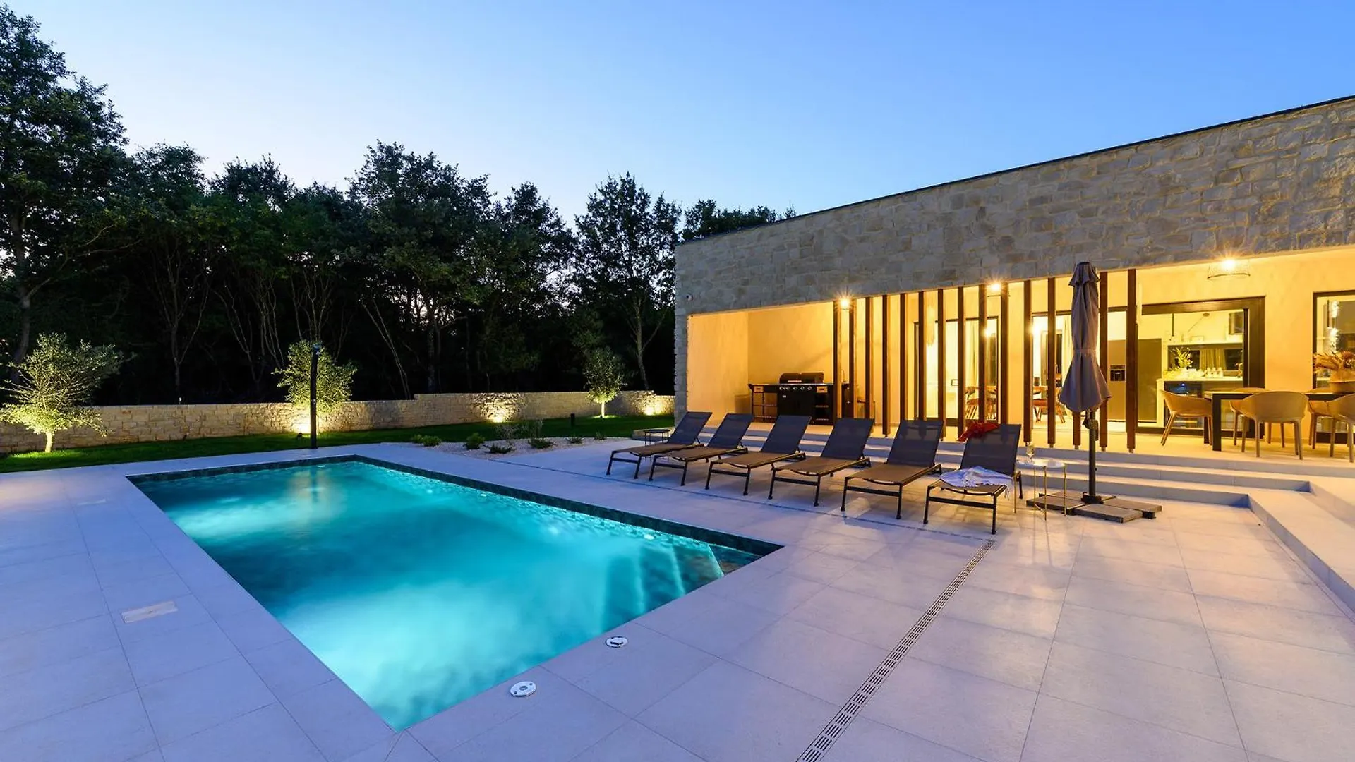 Villa Green Frame East - Beautiful Pet Friendly Ground Floor Villa For 7 People In Central Istria Butkovici  Croatia