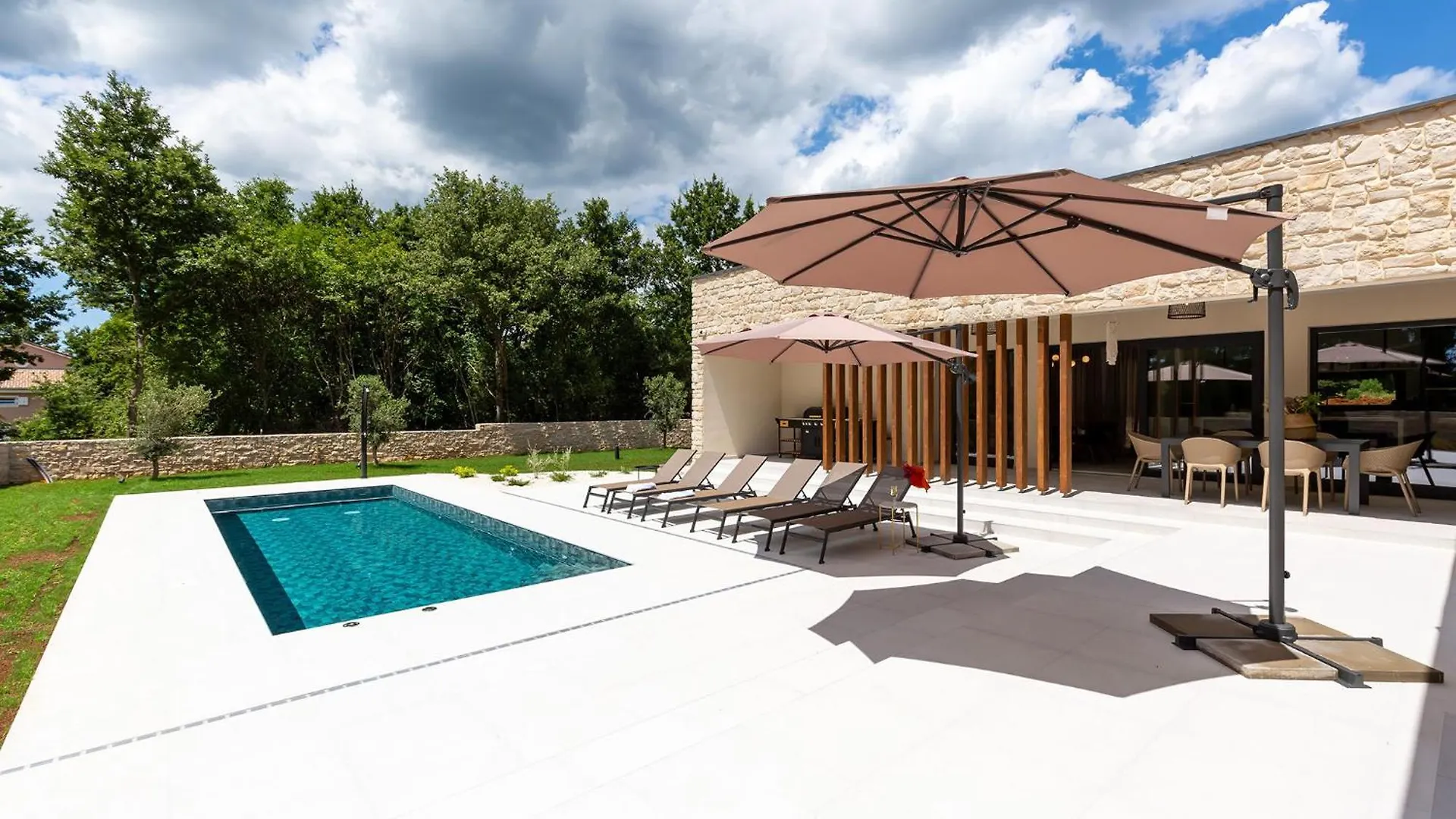 Villa Green Frame East - Beautiful Pet Friendly Ground Floor Villa For 7 People In Central Istria Butkovici  0*, Butkovici (Istria) Croatia
