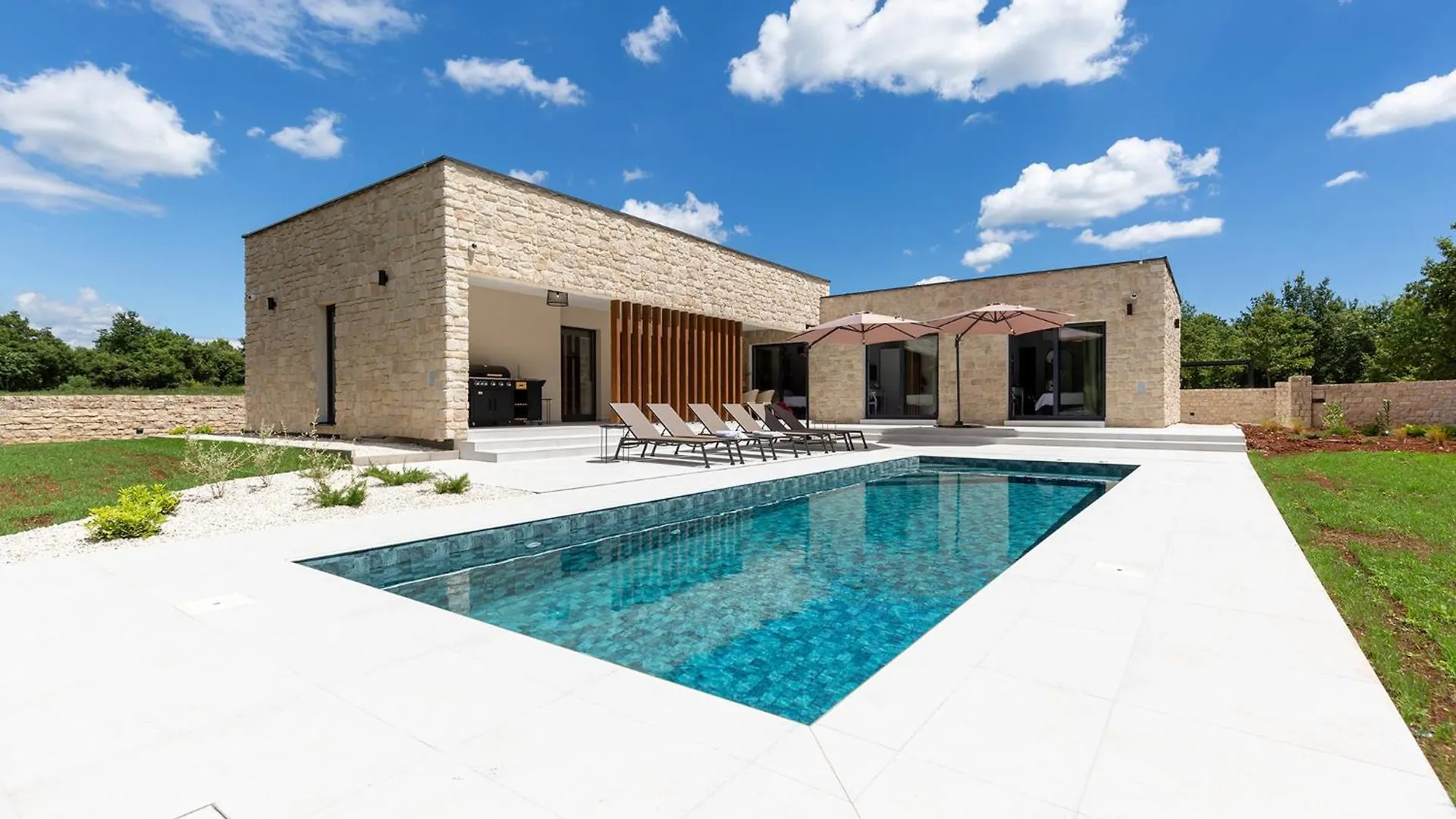 Villa Green Frame East - Beautiful Pet Friendly Ground Floor Villa For 7 People In Central Istria Butkovici   Butkovici (Istria)