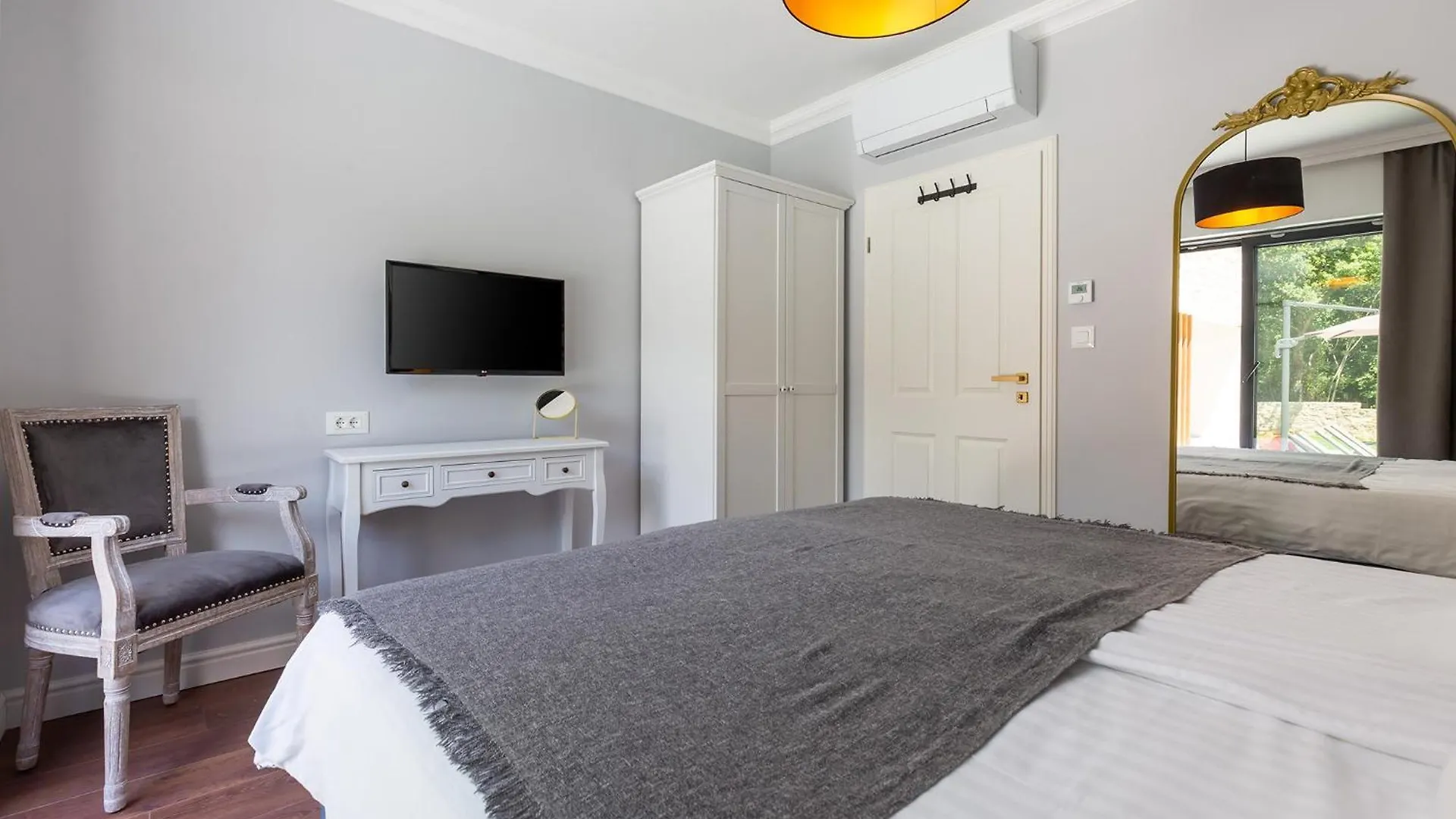 Villa Green Frame East - Beautiful Pet Friendly Ground Floor Villa For 7 People In Central Istria Butkovici